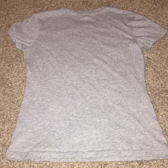 Cute gray Nike tee! - Picture 3 of 3